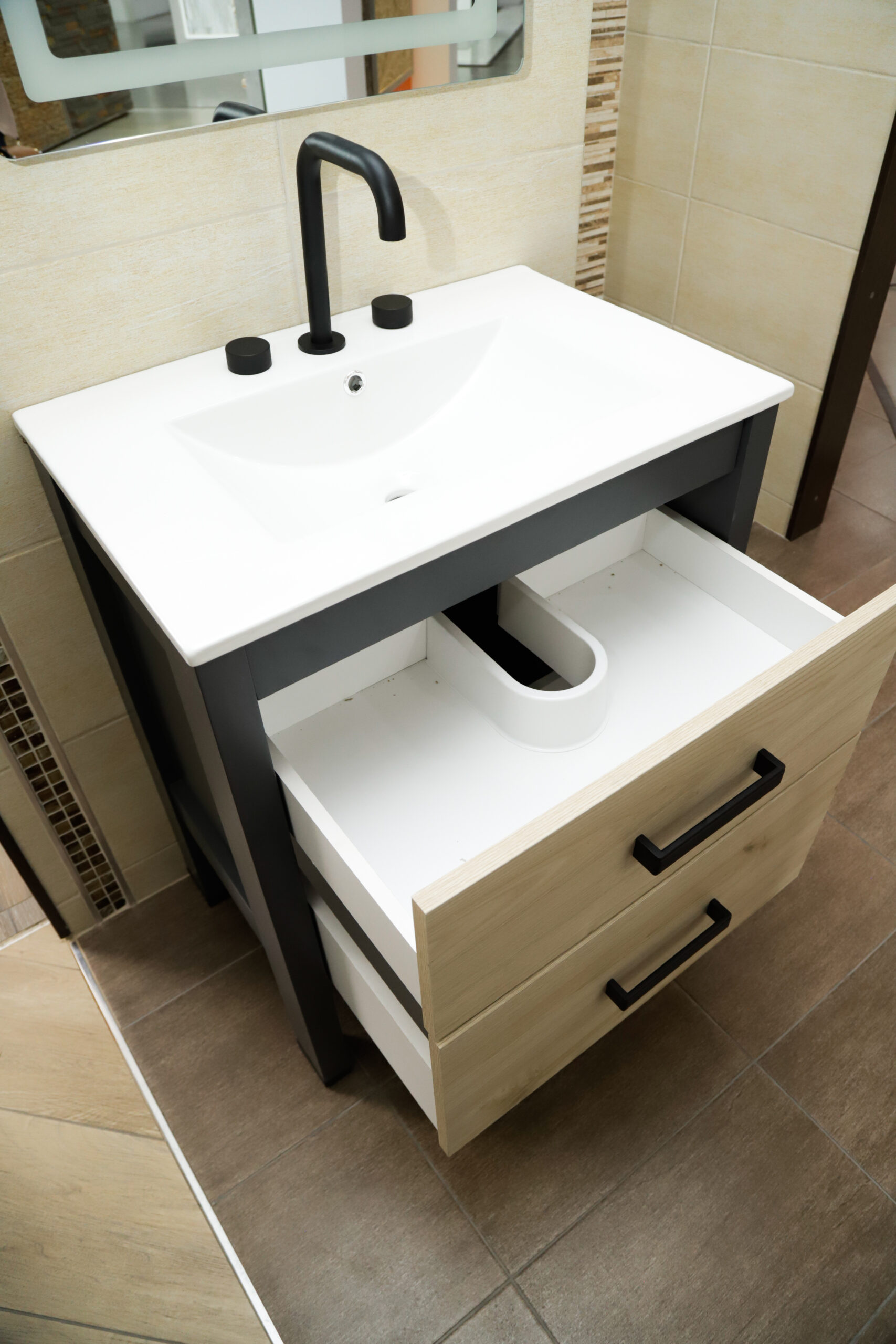 Vanitory De Pie Campi Black Mesada 3 Agujeros 70 Cm