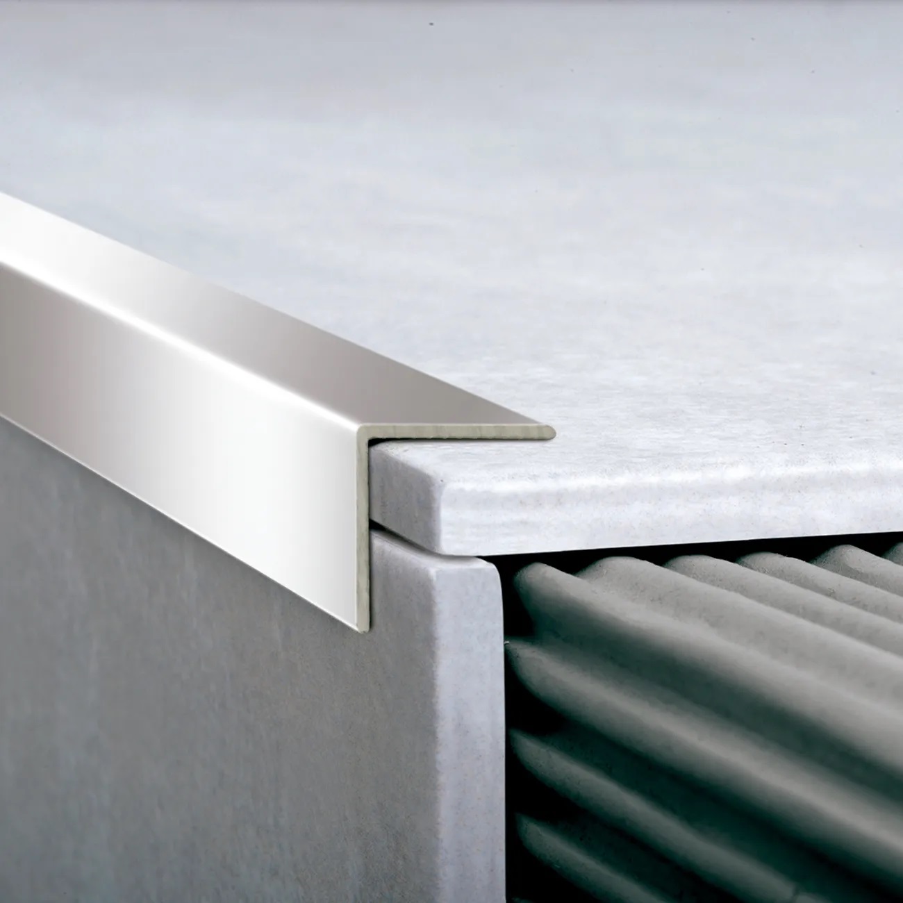 Tapacanto Angular Atrim Aluminio Cromado 16mm – 1911