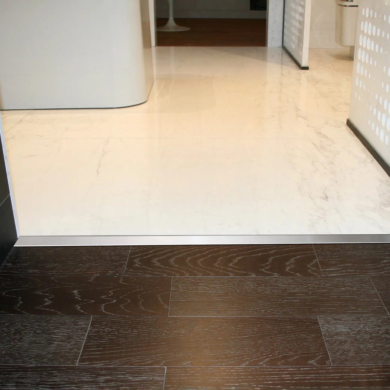 DIVISOR PLANO ESMERILADO ATRIM 2 mm x 20 mm x 2,5 m